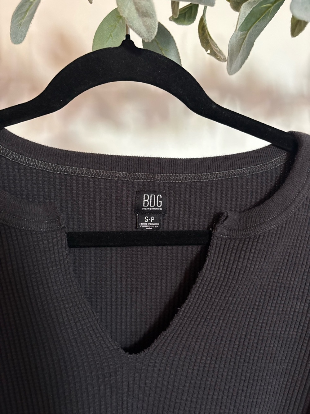 BDG sweater - Picture 2 of 3